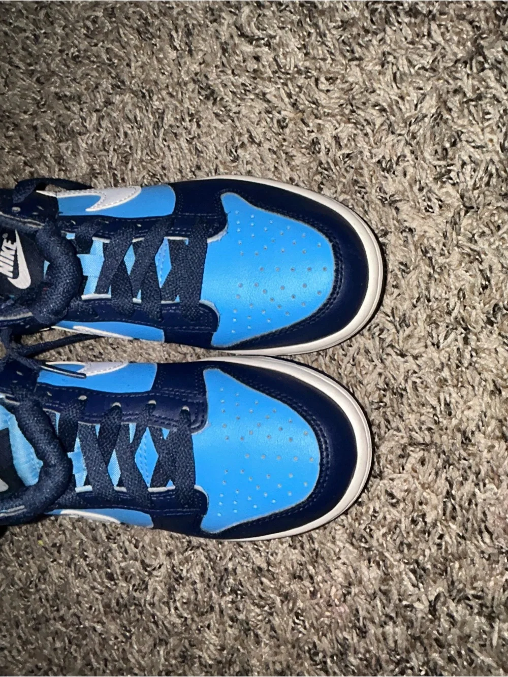 Nike Boys Black and Light Blue Low-Top Sneakers